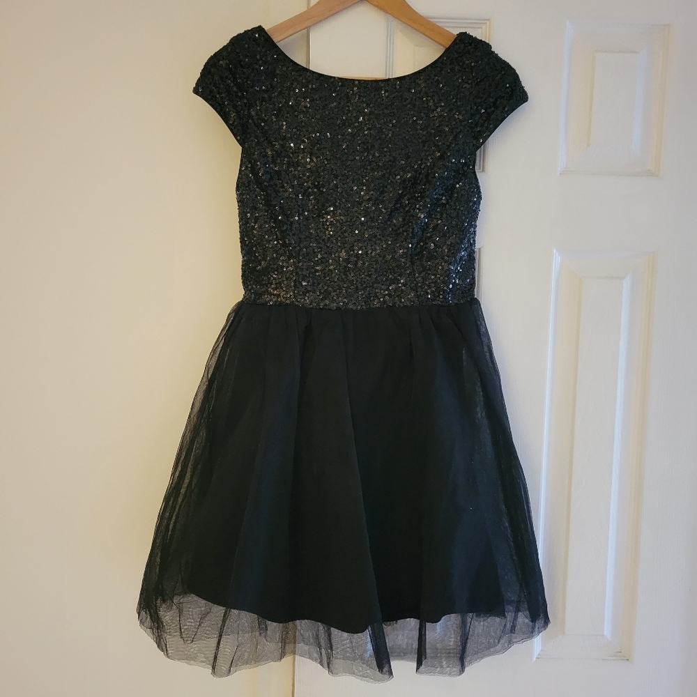 Sequins special occasions girls dress.  Used, very good condition.